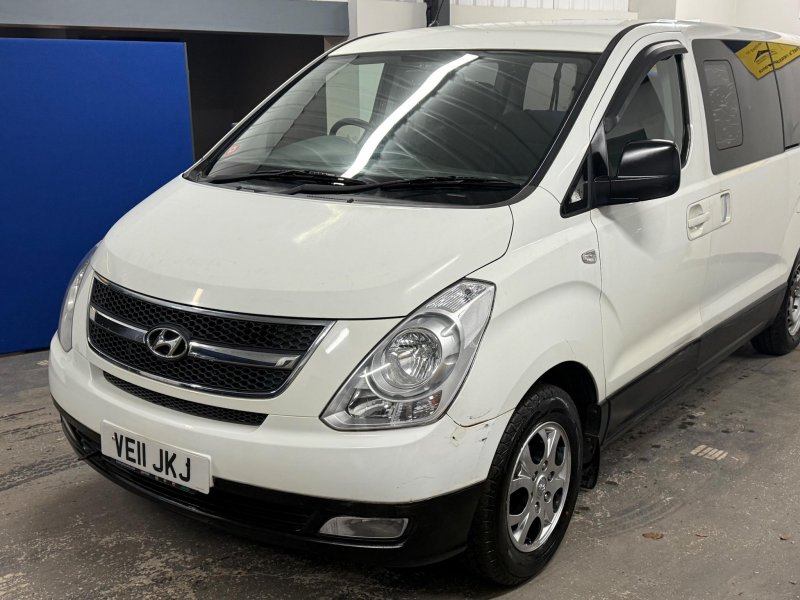 HYUNDAI I800