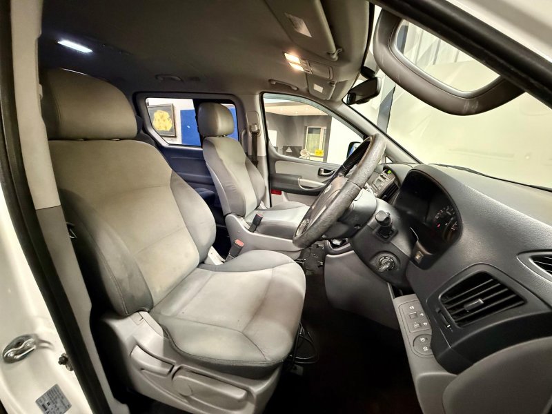 HYUNDAI I800