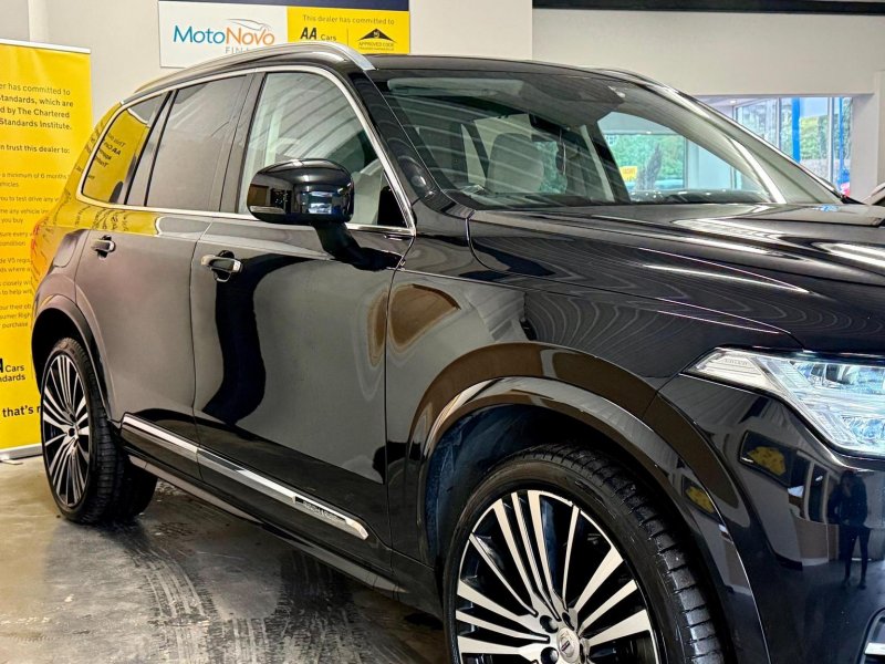 VOLVO XC90