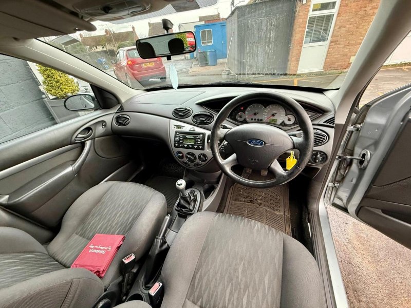 FORD FOCUS