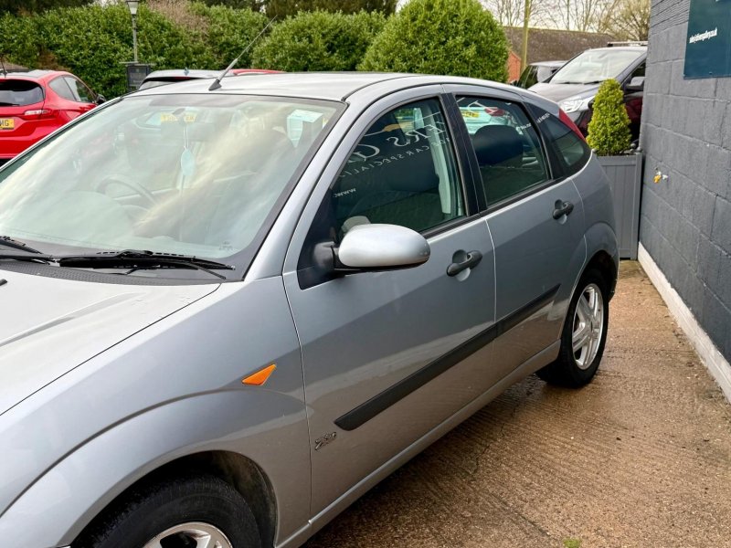 FORD FOCUS
