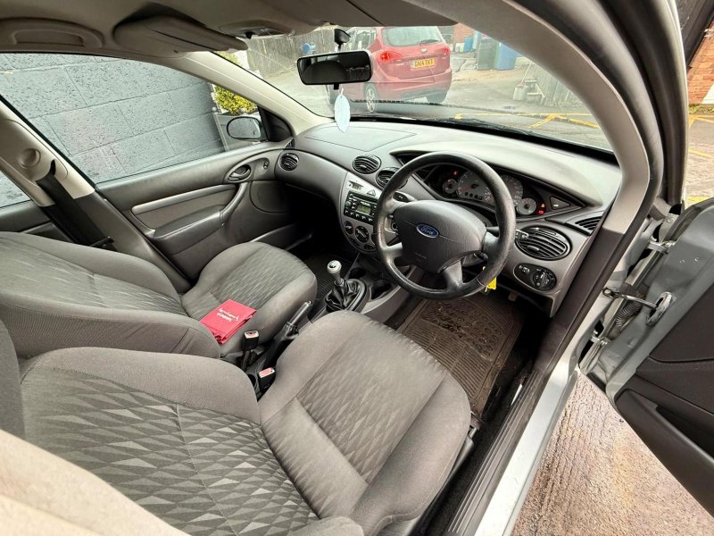 FORD FOCUS