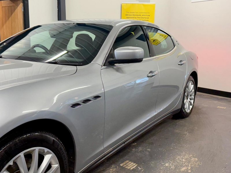 MASERATI GHIBLI