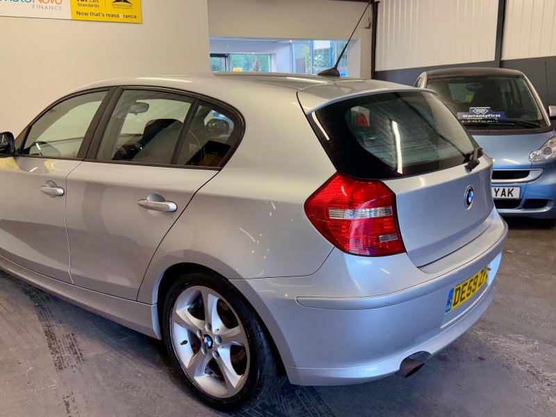 BMW 1 SERIES