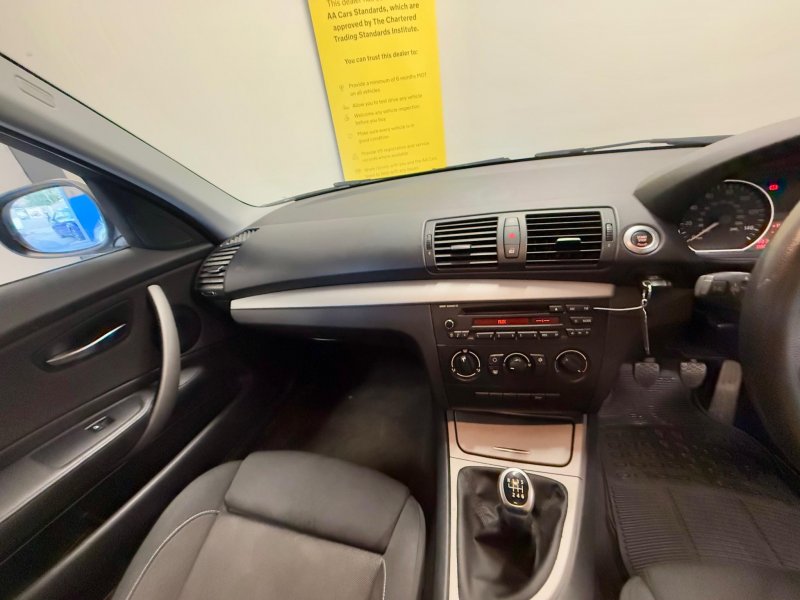 BMW 1 SERIES