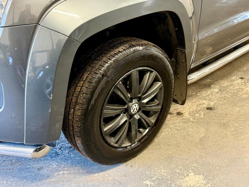 VOLKSWAGEN AMAROK