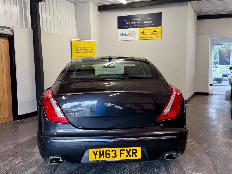 JAGUAR XJ
