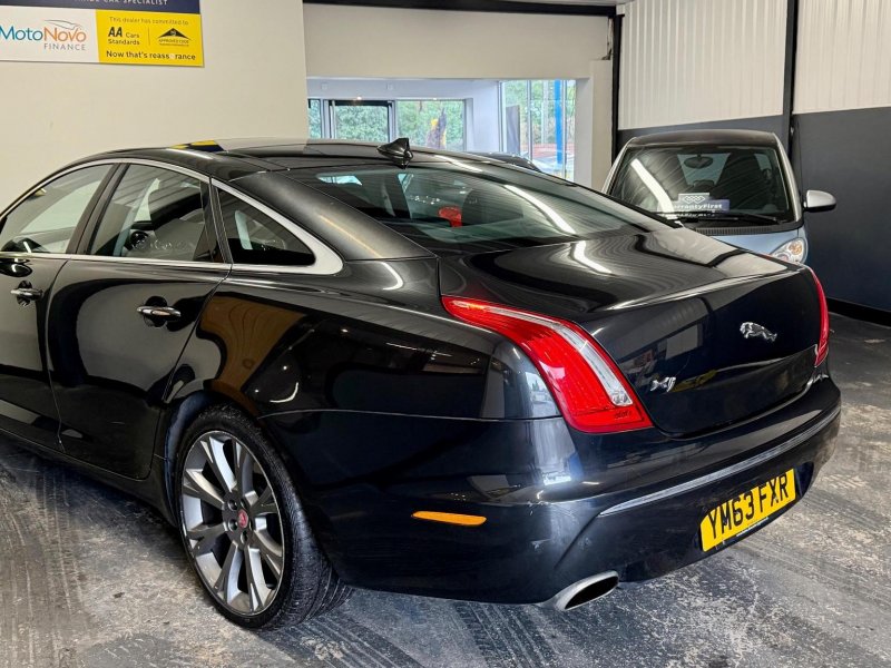 JAGUAR XJ