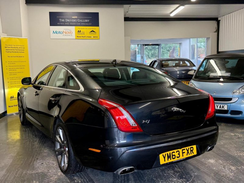 JAGUAR XJ