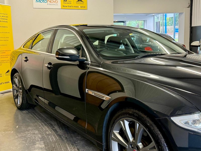 JAGUAR XJ