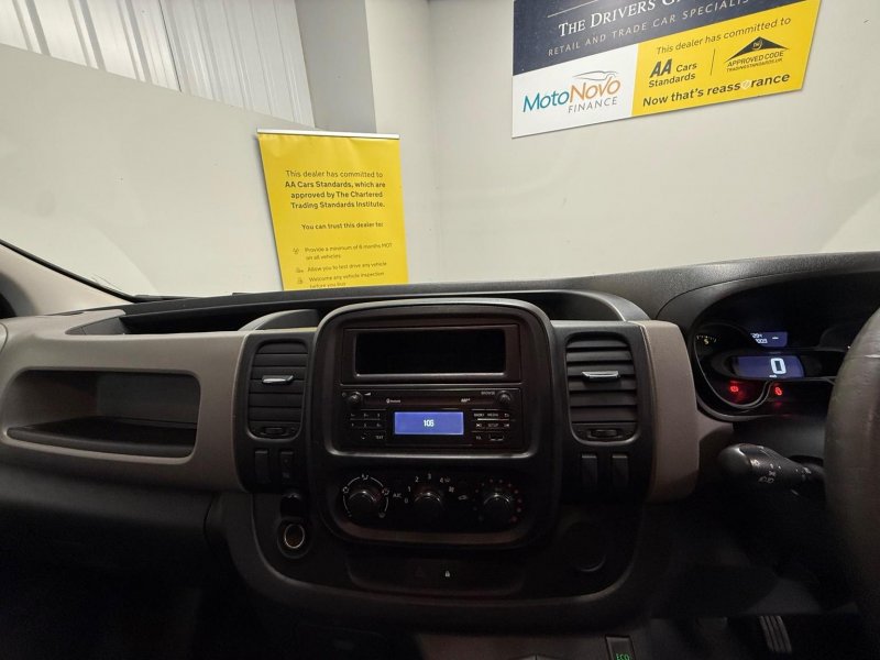 RENAULT TRAFIC