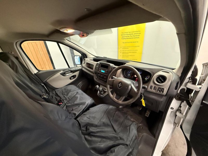 RENAULT TRAFIC