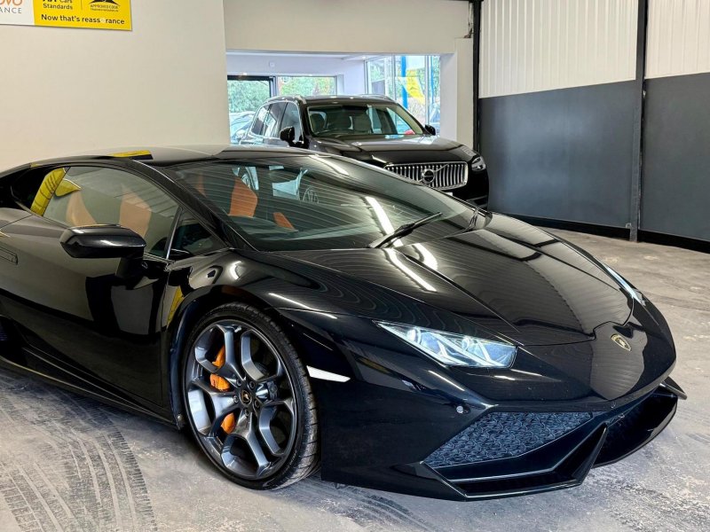 LAMBORGHINI HURACAN