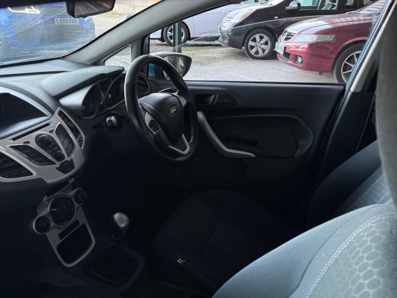 FORD FIESTA