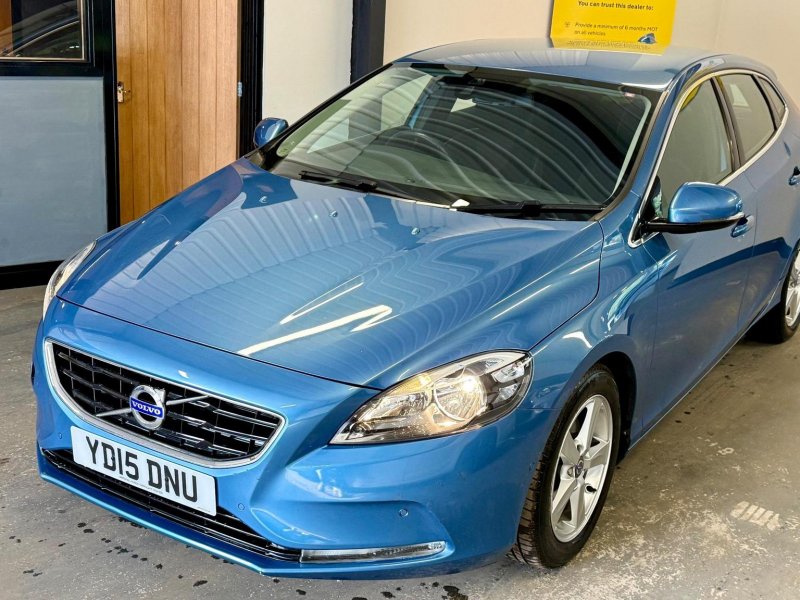 VOLVO V40