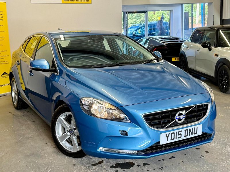 VOLVO V40