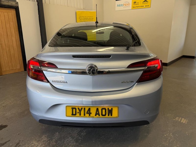 VAUXHALL INSIGNIA