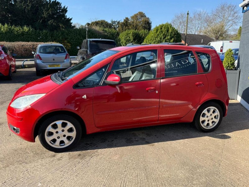 MITSUBISHI COLT