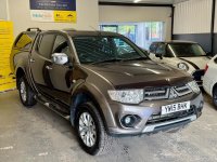 MITSUBISHI L200