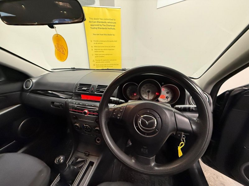 MAZDA MAZDA3