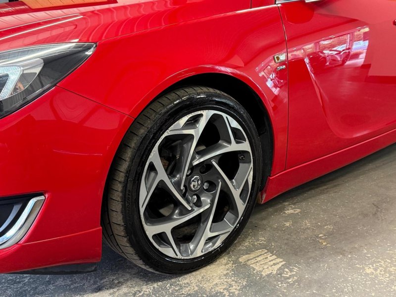 VAUXHALL INSIGNIA