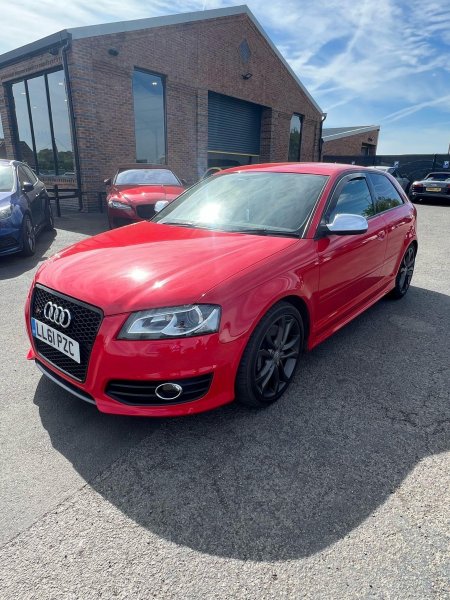 AUDI