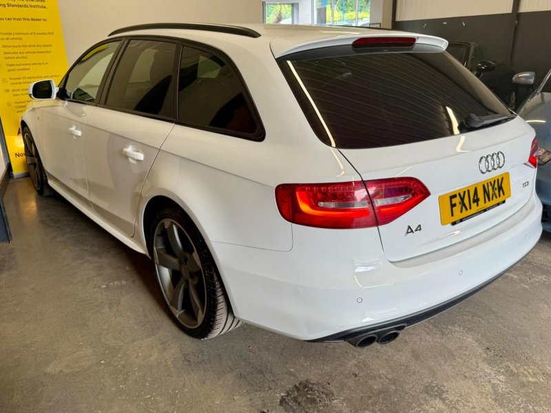 AUDI A4 AVANT