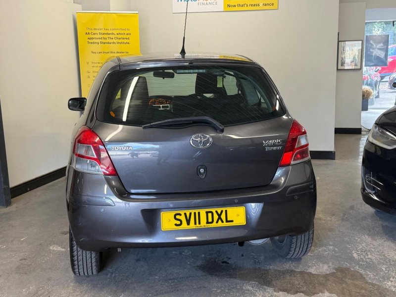 TOYOTA YARIS