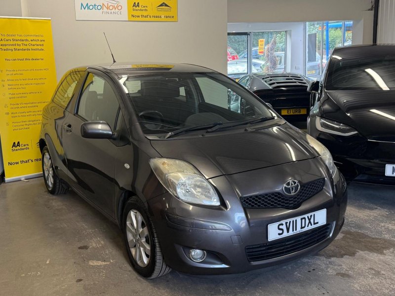 TOYOTA YARIS