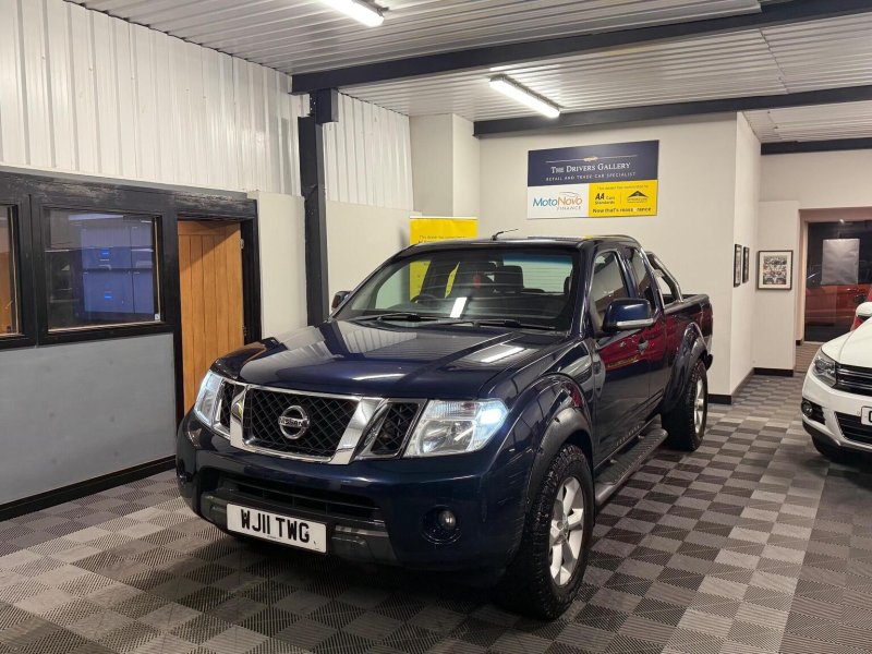 NISSAN NAVARA
